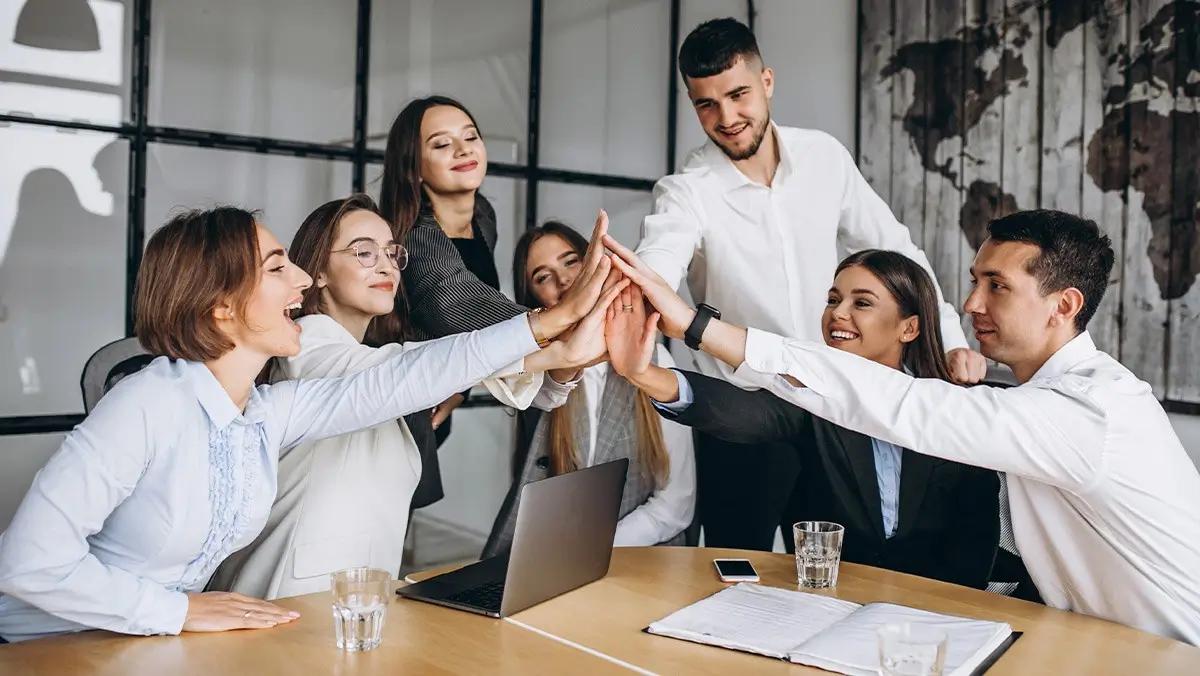 Personas felices por el uso del Software de gestión de RRHH