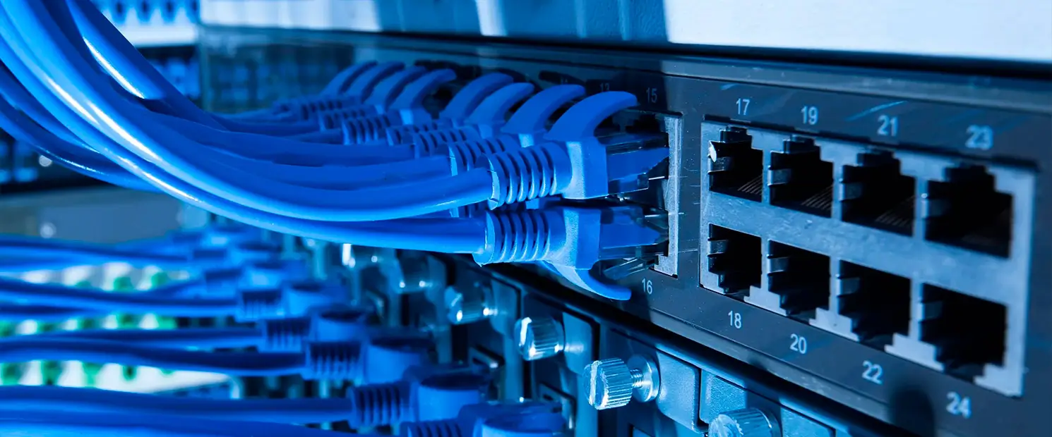 Infraestructura de Redes: Soluciones Empresariales con La Competencia S.A.